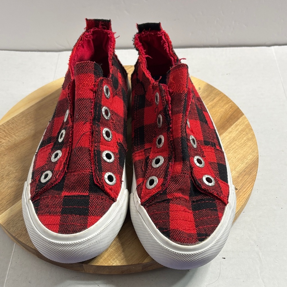 Blowfish Red and Black Plaid Sneakers Sz 6 New Without Box